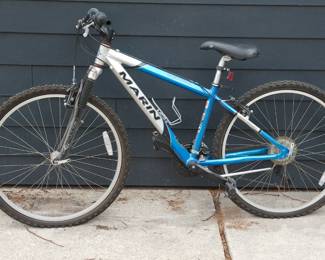 Other side of Blue Marin Hawk Hill women's bicycle