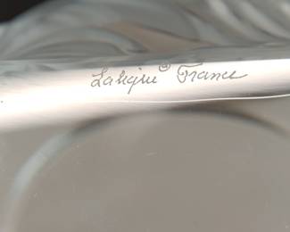 Another view of the Large Lalique, France, Hutan pattern bowl in its original box