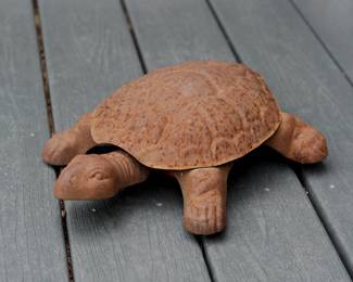 Cast iron turtle spittoon