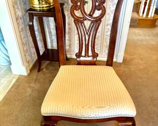 Set of 6 dining chairs