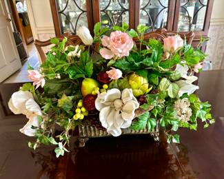 Custom fruit and flowers arrangement