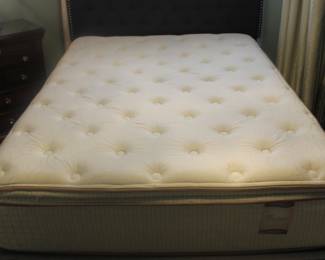 Full mattress set
