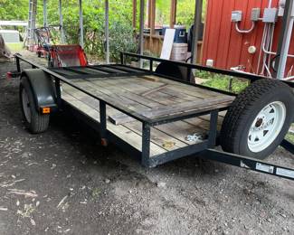6' x 12' trailer  like new
