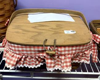#214	Longaberger Picnic Basket w/ Lid Pie Stand Red Checkered	 $25.00 			
