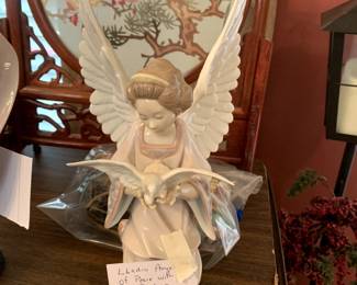 #176	Lladro Angel of Peace with Doves	 $50.00 			
