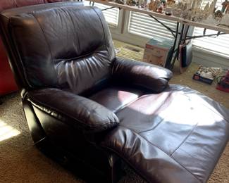 #25	Brown Pleather Recliner - Continuous Seat  - Motion Furniture	 $120.00 			

