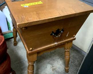 #170	Ethan Allen End Table with Flip Top 15x22x22	 $45.00 			
