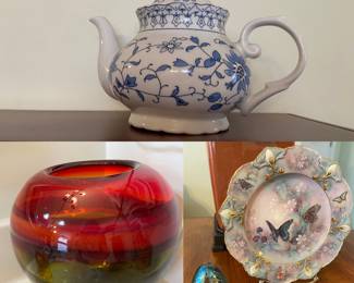 First Issue in the Lena Liu’s Jewels of the Garden no A3877 Bradford Exchange 2002