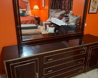 Budapesti Butoripari Vallalant  Dresser