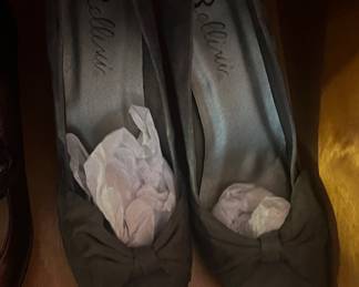 Ladies Shoe size 9 1/2