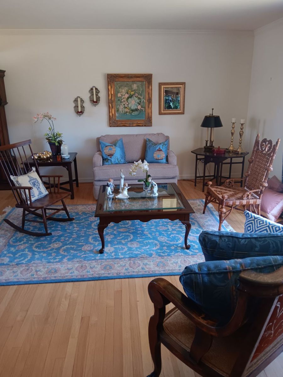 Beautiful furnishings throughout this pristine home! 