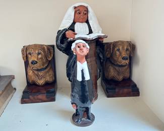 Carved Law Figurines. Golden Retriever Bookends.
