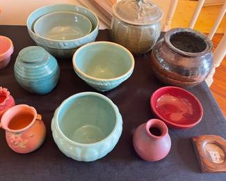 Roseville, USA, McCoy, and signed pottery