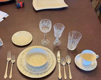 Kylemore Waterford crystal glass set
Service for 12 Lenox Brookdale china