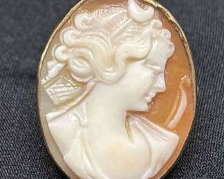 Cameo Ring in 14Kt 585 Stamped Setting