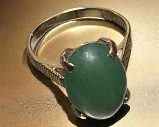 14k585 Jadeite Ring Signed NA