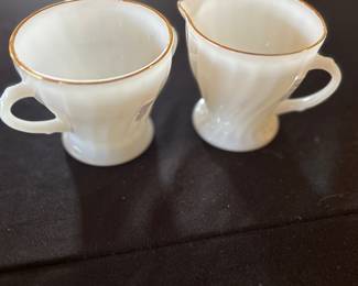 Vintage Anchor Hocking White Milk Glass Swirl