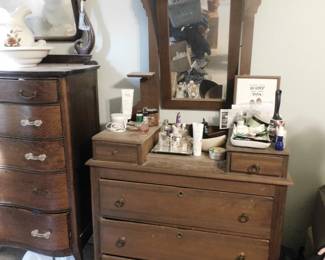 Antique Dresser & Mirror, w/handkerchief drawers