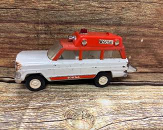 1970s vintage Tonka Jeep ambulance rescue, good condition
