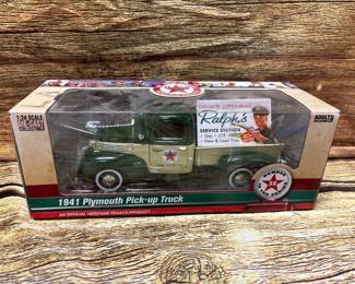 Texaco Diecast, 1941 Plymouth pick up truck bank, 1:24, NIB