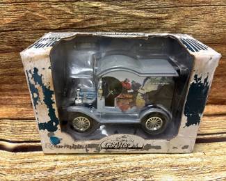 Remington Diecast ford 1912 model T delivery van bank, 1:24, NIB