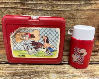 1986 Tonka corp. Pound puppies lunchbox with thermos, good condition