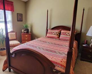 Stunning Queen FourPolstered Thomasville Bed Excludes Mattress and Boxsprings