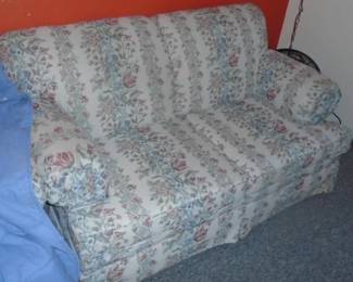LOVESEAT COUCH