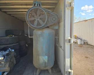 #4520 • Kellogg American Air Compressor
