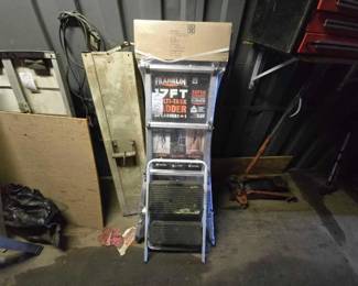 #2504 • Franklin 17' Multi-Task Ladder
