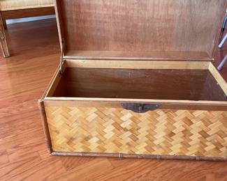 #30	Large Antique Woven Bamboo trunk. 28"x14"x14"	 $ 45.00 																							