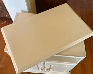 #9	Swivel Top White Cabinet. 2 doors, 2 shelves. 28x17x32	 $ 40.00 																							