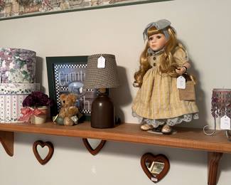 Shelf  doll , lamp picture and more!!