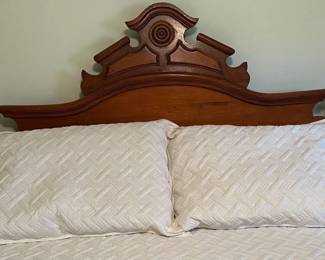 Victorian Bed 