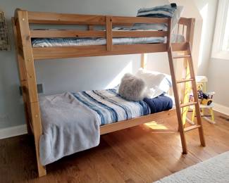 Twin Bunkbeds