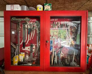Snap On wall mount tool cabinet 