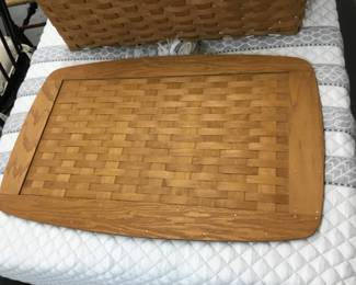 Large wood lid to basket 