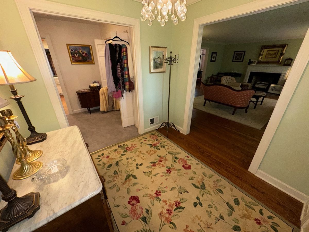 April Finds in Louisville Estate Sale starts on 4/5/2024