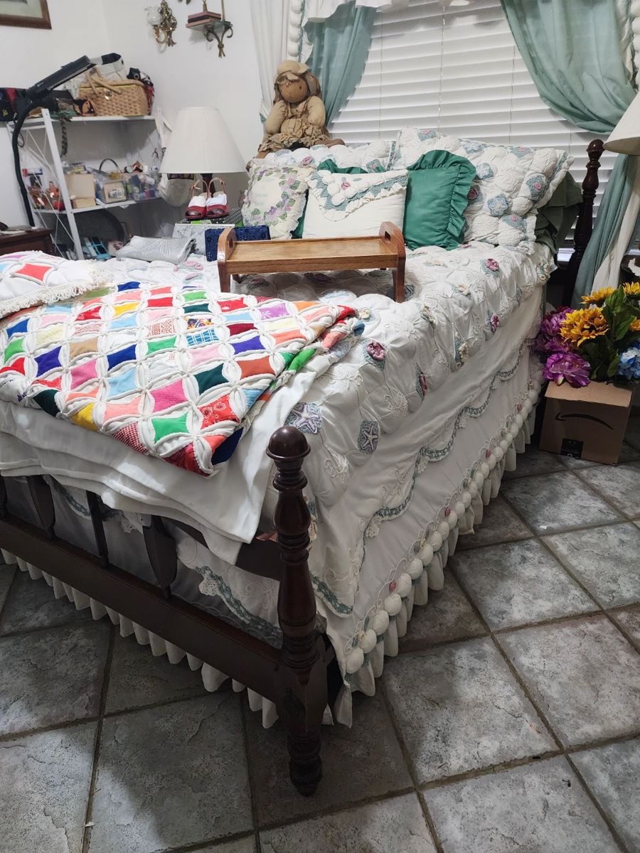 ESTATE SALE 75 OFF SUNDAY in Alvin, TX starts on 3/21/2024