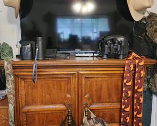 Hitachi TV - Binnaculors 