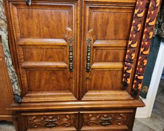 Midcentury Dresser -'When Open it's all Drawers
