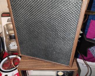 This is cool  - 8 Track Player with 2 Speakers