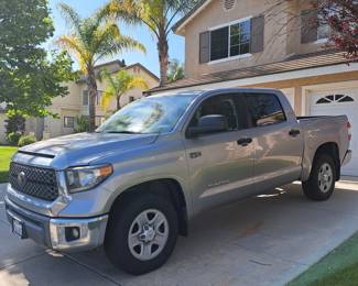 2018 Toyota Tundra 
4 door
Crew max
SR-5
36,000 miles
No accidents
Title in hand
Asking 36,500k
Text 951-440-9270 to see it today . This is an item we WILL sell before the estate sale begins
