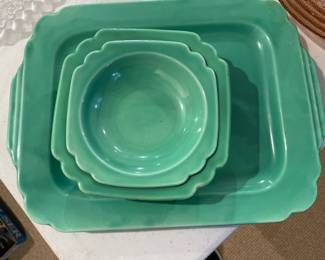 Collectible dish and bowl set