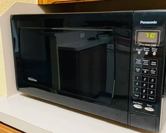 Panasonic Counter Top Microwave Oven.