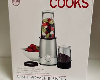 Cooks 5 in 1 Power Blender.