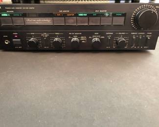 Denon PMA-777 Component pre-main amplifier.