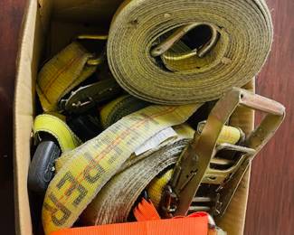 Heavy Duty Ratchet Tie Down Straps.