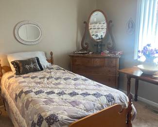 Beautiful Twin Bed in Hard rock maple 