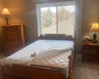 Beautiful VIntage Hard Rock Maple bedroom set 